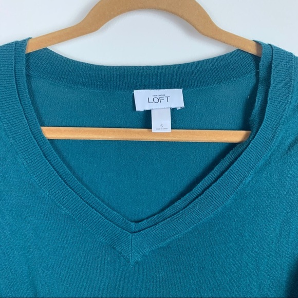 LOFT Turquoise Cotton Long Sleeve V-Neck Shirt - Picture 3 of 8